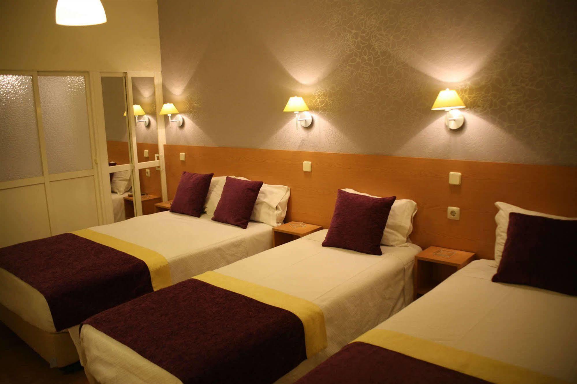 Estrela Dos Anjos Guesthouse Lisbon Exterior photo